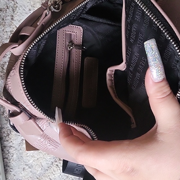 Steve Madden mini backpack - Picture 3 of 4
